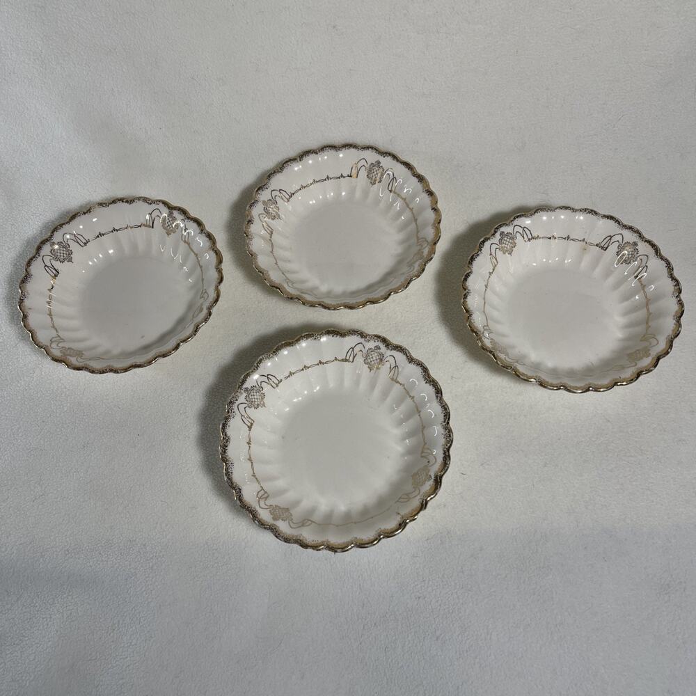 GOLDEN WARE By Sebring 22QT Gold- Cameo- Berry Bowl Set 4-3 W/ Chips 1 W/ Crk